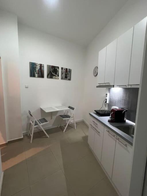 Sany Center Apartment Белград Экстерьер фото